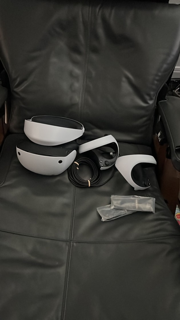 PlayStation VR 2: è trapelata una prima foto del visore Sony, lo studio dietro lo gnocco sudato
